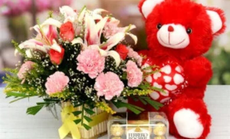 teddy bears with flowers